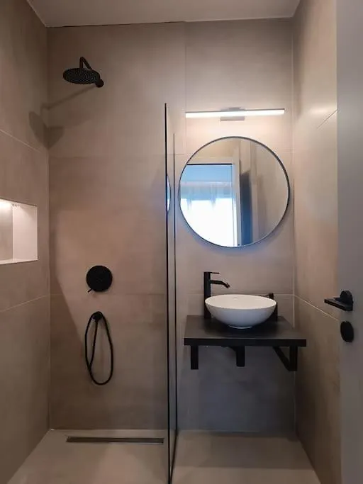 Athinas Experience - Smart Suite-1